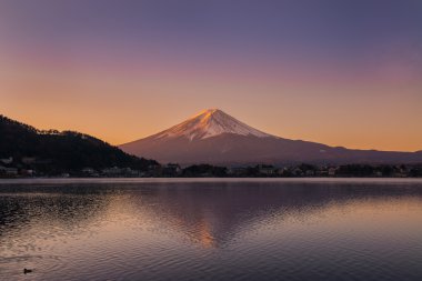 Göl Kawaguchiko ve Mt.Fuji Japonya