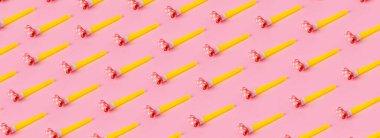 parti ıslık deseni pembe arkaplan üzerinde, panoramik resim