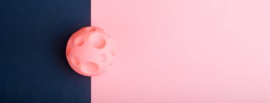 Oyuncak gezegen parlak arkaplan üzerinde, Mars konseptine seyahat, panoramik model