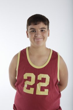 Çocuk spor içinde giyinmiş