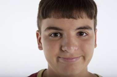 Genç bir çocuğun portresi.