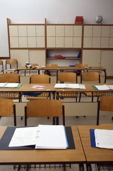 Empty school classroom — Stock Photo, Image