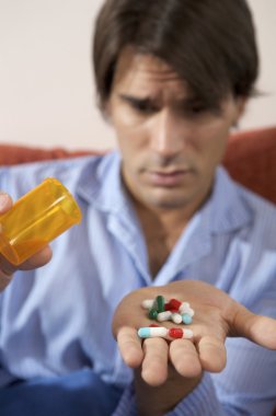 palm hap yığını ile hasta adamı