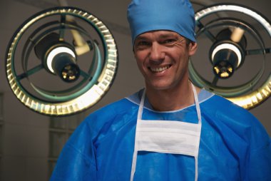 cerrah maskesi ile portresi