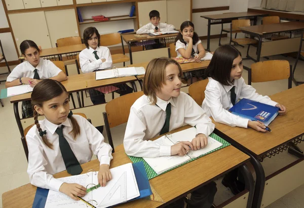 Clase de niños en edad escolar —  Fotos de Stock