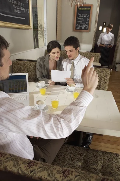 Hombre de negocios listo para hacer orden —  Fotos de Stock