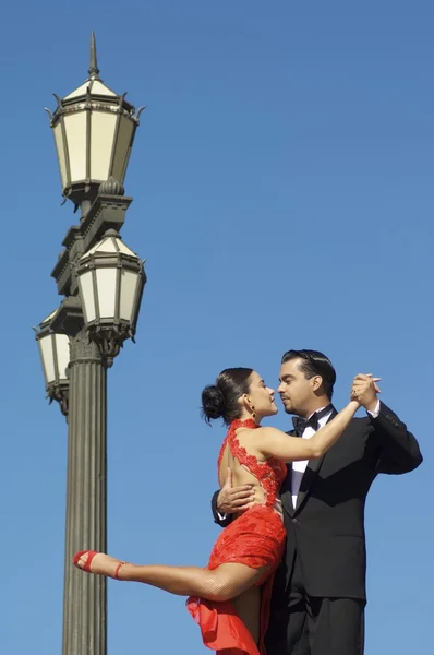 Paar dansende tango — Stockfoto