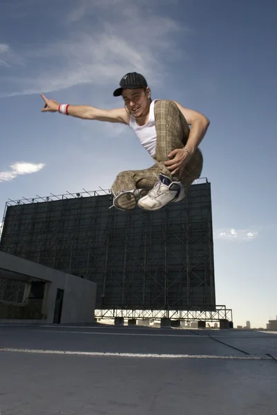 Young man break dancing — Stock Photo, Image