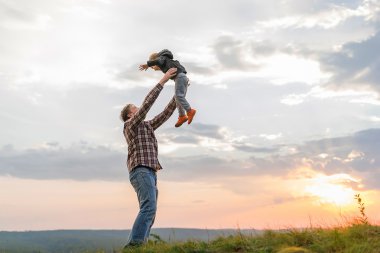 Baba oğlu kadar savurma. 