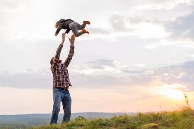 Baba oğlu kadar savurma. 