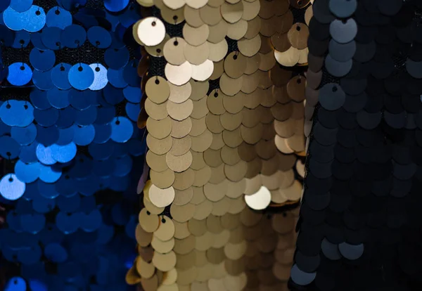 Şenlikli Mavi Altın Siyah Kumaşlar Pullardan Yapılmıştır Ayırt Edici Bir — Stok fotoğraf