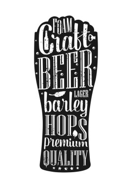 Beyaz arka planda izole edilmiş bira bardağı. Vintage vektör gravür illüstrasyon. 