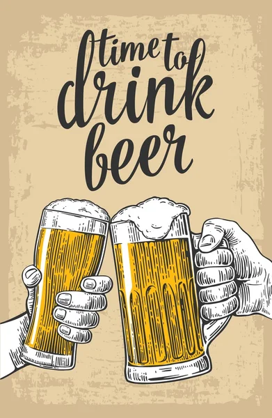 İki elle tutarak ve iki bira gözlük kupa ile sorun