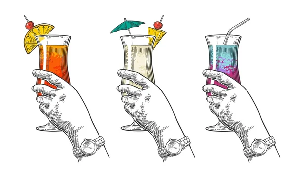 Weibliche Hand mit einem Glas Cocktails. — Stockvektor