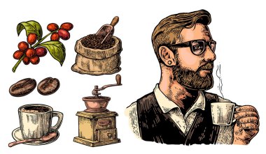 Bir fincan kahve çekirdekleri olan sıcak kahve torba tutarak ahşap kepçe ve fasulye, Kupası, yaprak ve meyve ile şube ile hipster barista.