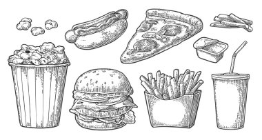 Fast food ayarlayın. Kola, hamburger, pizza, hotdog, kağıt kutusunda patates kızartması, karton kova tam patlamış mısır ve ketçap.