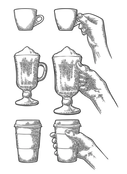 Руки Одноразовой Чашкой Кофе Картонным Держателем Стаканом Латте Взбитыми Сливками — стоковый вектор