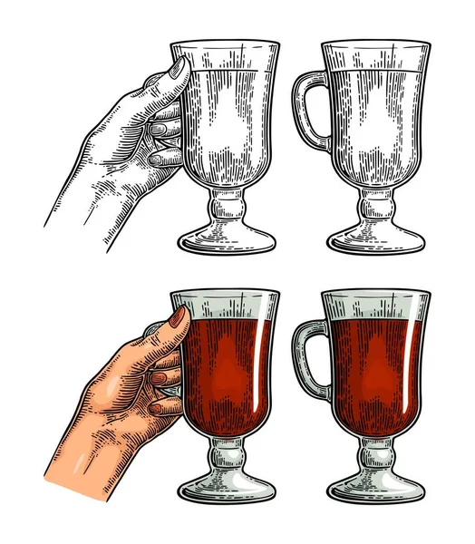 Vrouwelijke Hand Met Een Glas Glühwein Vintage Kleur Vector Graveren — Stockvector