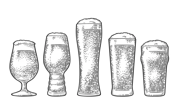 Diferentes tipos de copos de cerveja. Gravura preta vintage — Vetor de Stock