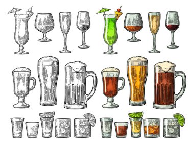 Cam bira, viski, şarap, cin, rom, tekila, konyak, şampanya, kokteyl. Beyaz arkaplanda izole edilmiş vektör oymalı renkli vintage illüstrasyon