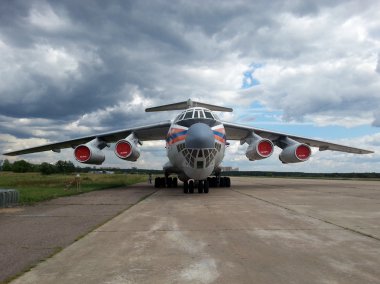Rus askeri çok amaçlı stratejik uçak Ilyushin Il-76