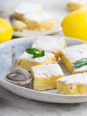 Limonlu bir tablo
