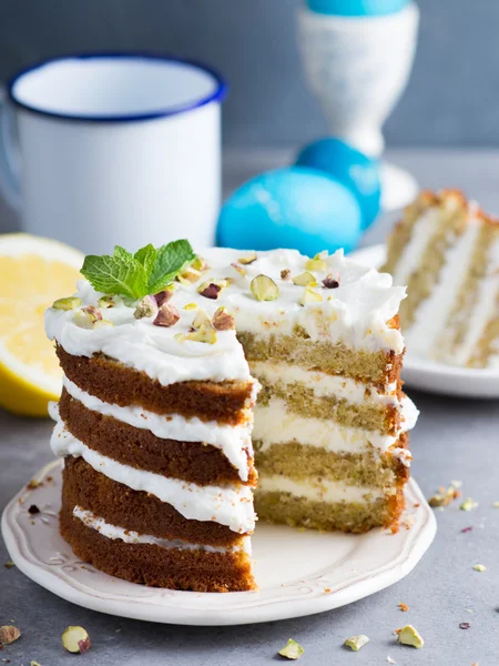 Gluten free pistachio cake — Stock Photo, Image