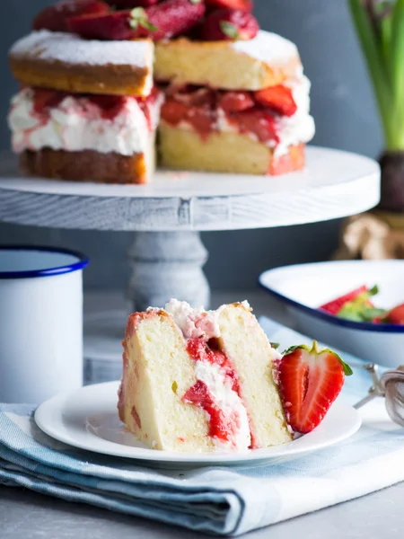 Viktoria Biskuitkuchen — Stockfoto