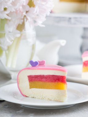 Mus kek mango ve berry