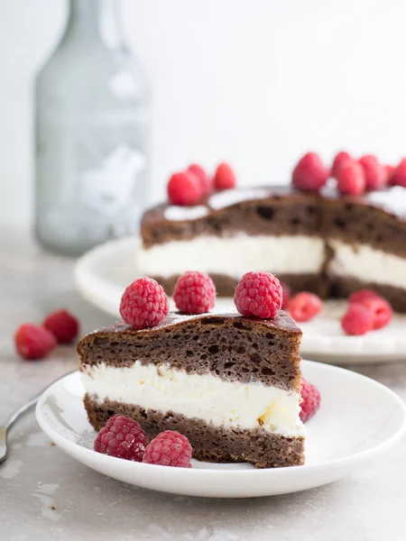 Bird cherry cake with cream — Stock Photo, Image