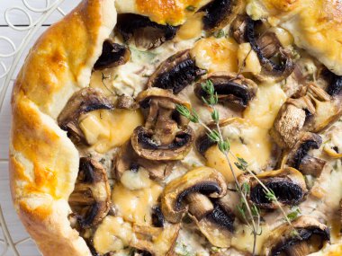 Galette'ye ricotta ve mantar ile