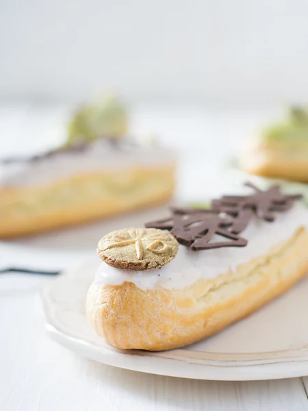 Sweet homemade eclairs — Stock Photo, Image