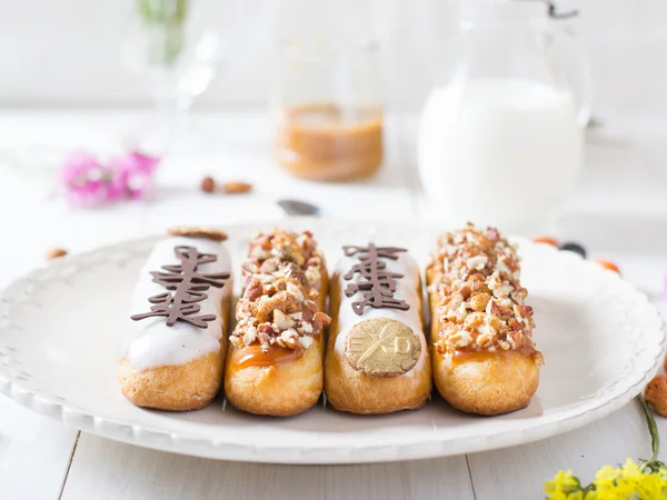 Doce caseiro eclairs — Fotografia de Stock