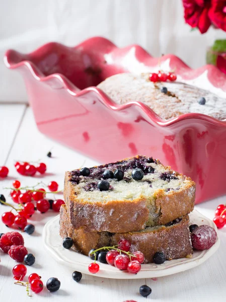 Yogurt blueberry cake — Stock Photo, Image