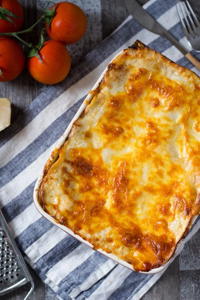 Pyszne domowe lasagne — Zdjęcie stockowe