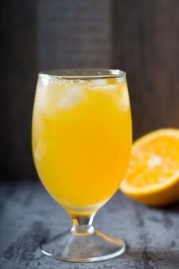 Agua de Valencia taze portakaldan.