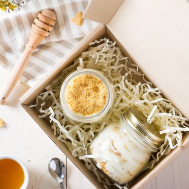 Rus tatlım pasta cam kavanozda