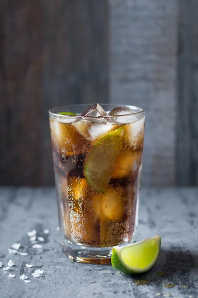 Cuba libre cocktail — Stock Photo, Image