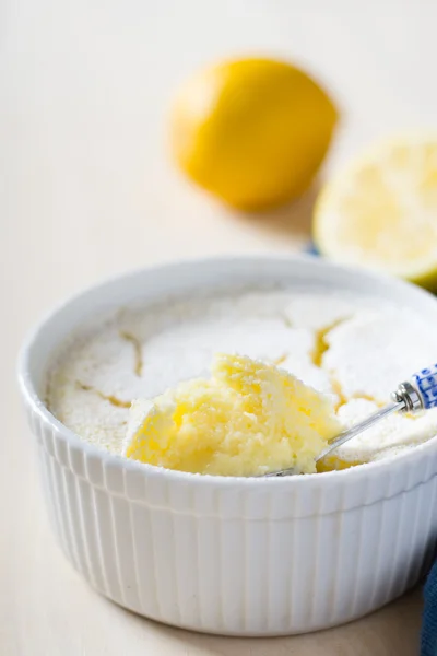 Hausgemachter Zitronenpudding — Stockfoto