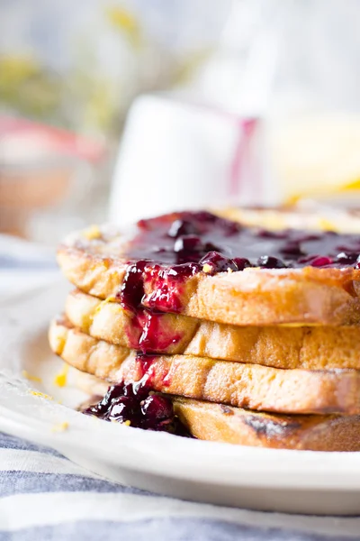 French toasts with blueberry sauce — Stock Photo, Image