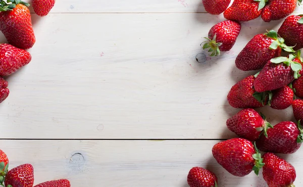 Frische reife Erdbeeren — Stockfoto