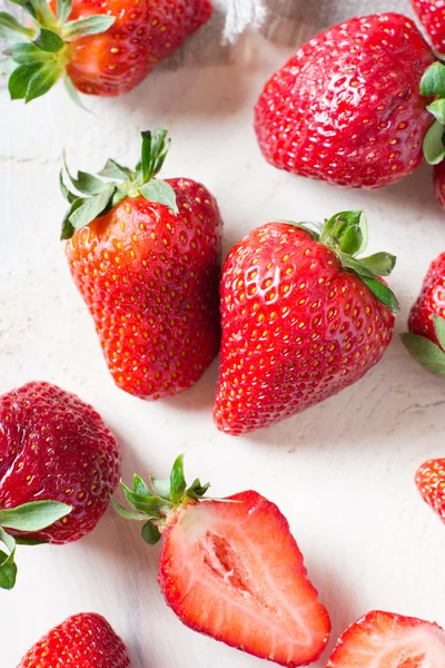 Frische reife Erdbeeren — Stockfoto