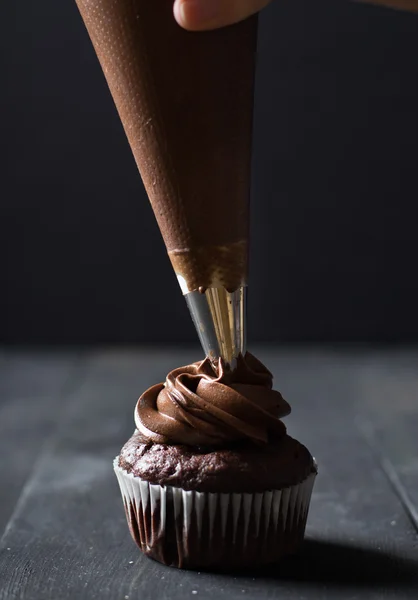 Hemgjord choklad cupcake — Stockfoto