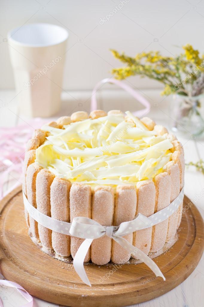 Cake with white chocolate and ladyfingers