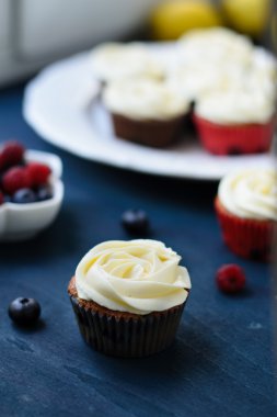 Buzlanma ile limon cupcakes