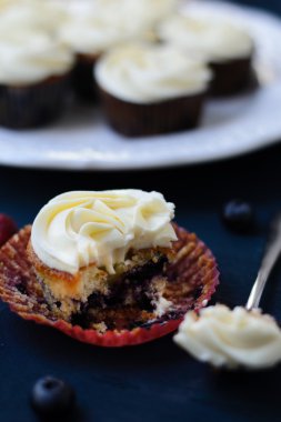 Tatmak taze pişmiş limon cupcakes