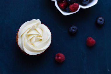 Tatmak taze limon kek pişmiş