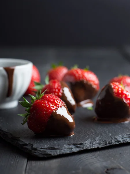 Fragola con cioccolato — Foto Stock