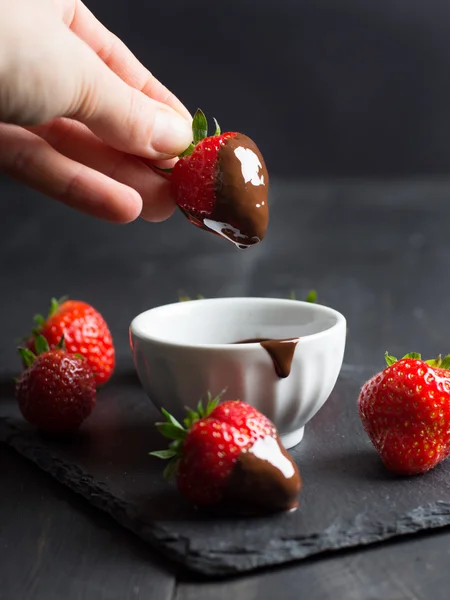 Fragola con cioccolato — Foto Stock