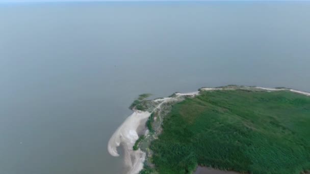 Vista Aerea Alto Angolo Dell Isola Sabbiosa Mare Azovske Mariupol — Video Stock